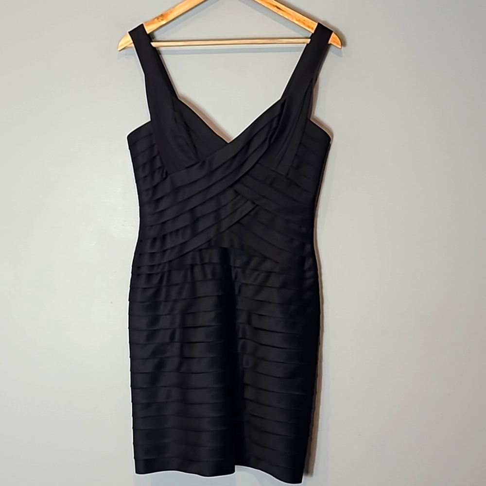 BCBGMaxazria Shari Bandage dress‎ Wedding Black Tie Size 10P Satin LBD Cocktail
